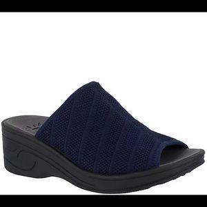 Women's Easy Street Airy Slide